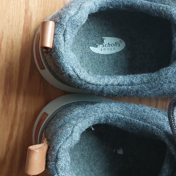 Gray Wool Sneakers, Dr. Scholl's Freestep, Sz 7.5W - Picture 3 of 10